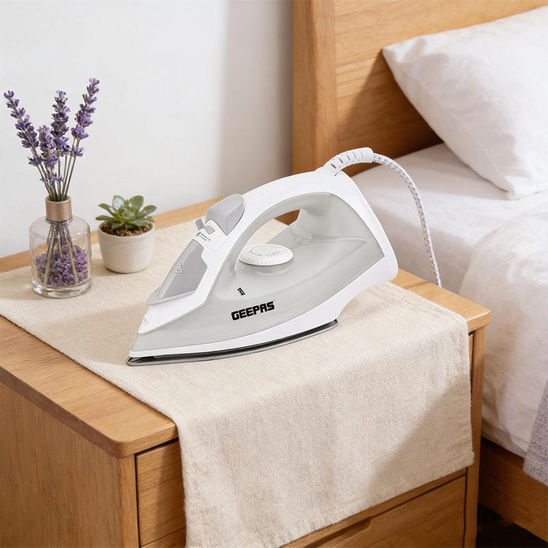 1300W Clothes Steam Iron Electric Steam Iron with 210mL Tank Ceramic Soleplate Spray Steam Function Self Clean Grey